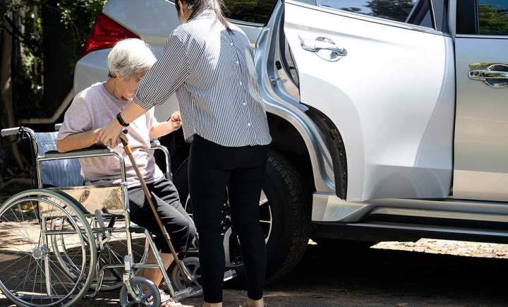 Door-to-Door Transportation Services Miami-Dade