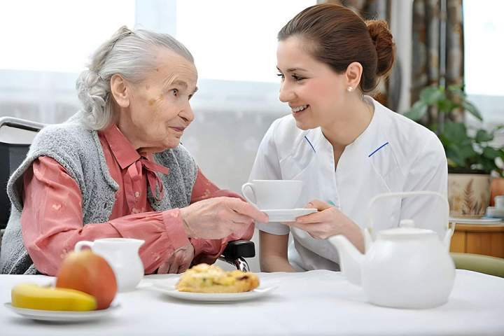 Comidas nutritivas, deliciosas y recién preparadas para mantener a nuestros invitados energizados y satisfechos durante todo el día.
